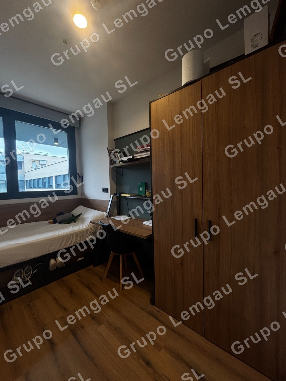 Premium Single Room (CASA ROJA)