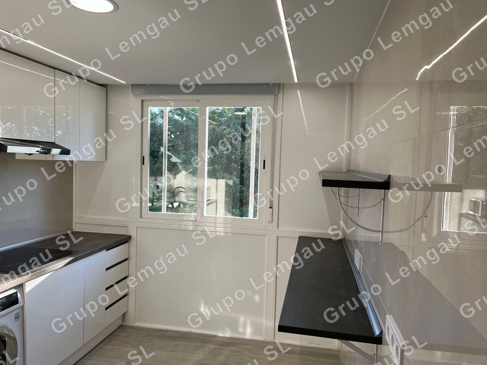 Charming Room | With Air Conditioning interior 2